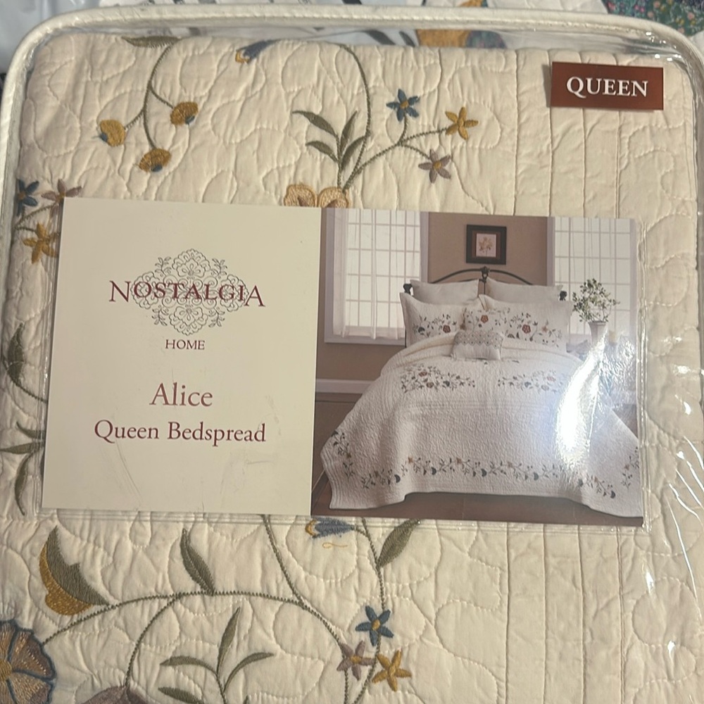 Queen bedspread
